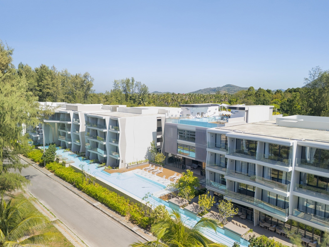 Radisson Blu Resort Phuket Mai Khao Beach 5*